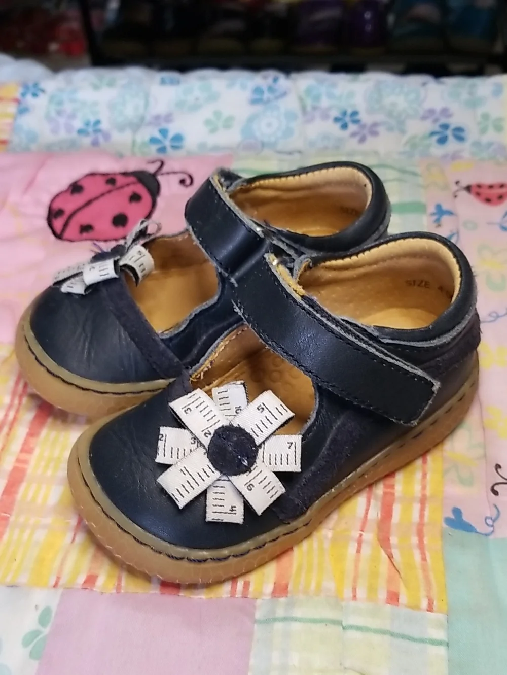 Livie & Luca Navy Blue Leather Mary Janes with White Flower Size 4 Metric